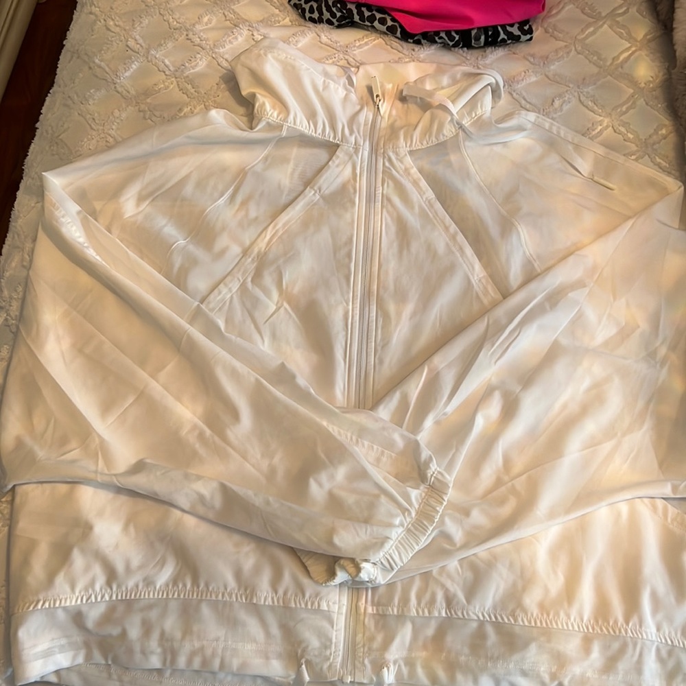 Lululemon White WindBreaker Jacket